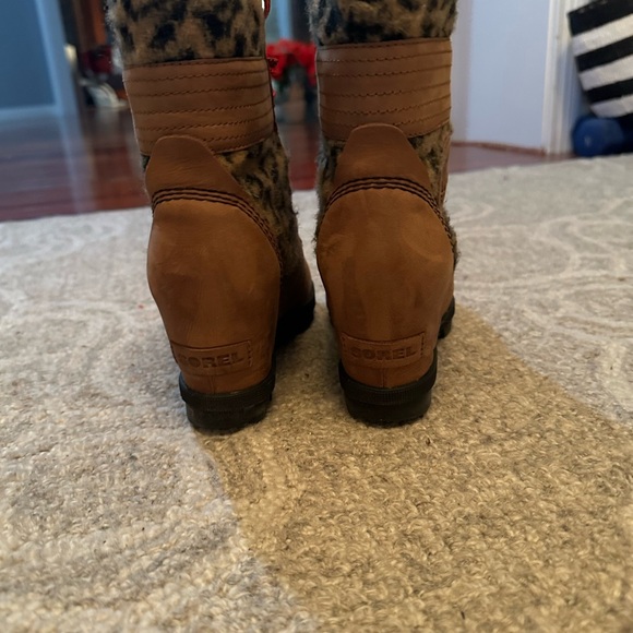Sorel Wedge Boot Leopard Print Size 6 - Picture 3 of 5